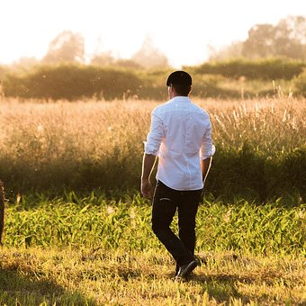 PC2obIUjI7erDjc's profile picture. 💥元落ちこぼれ会社員💥挑戦し続ける🔥在宅ワークで好きな事して稼ぐ🤩😎🤩生きれる世界は一つではない‼️✨/旅/グルメ/サッカー/ミスチル/アニメ/読書/映画/お笑い/将棋/ダイエット/ランニング/健康/歴史/海外/etc 🤩　人生が最高に自由になる🤩その秘密はLINE@で