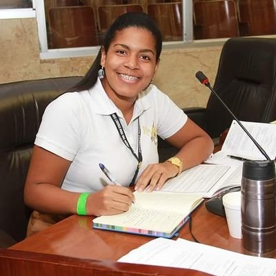 Panamanian 🇵🇦 | Católica ⛪ | IJA 📚
H. Diputada Juvenil 2018-2020 👩‍💼💼✏