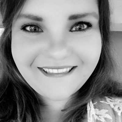 I’d rather be knee deep in margaritas🤷🏻♀️, it’s five o’clock somewhere 🥂🍻🍹🍷