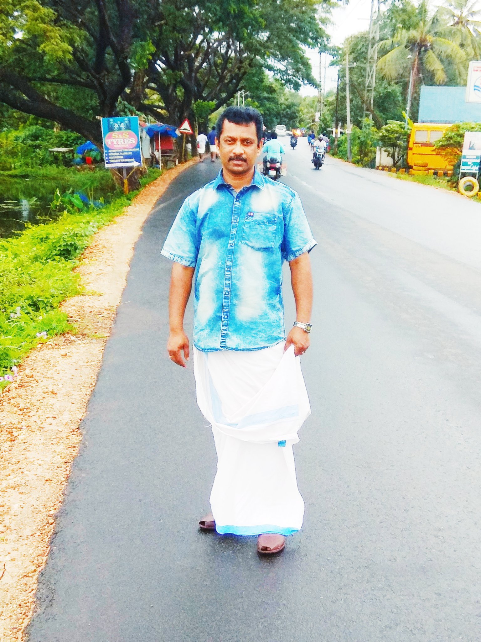 Padmakumark11's profile picture. 