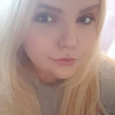 | Twitch Affiliate | NotAGamer-Gamer🎮 | Cat lover 😻 | Plant eater🌱| Moon Child 🌙 | Mental Health Advocate | She/Her ♀️|