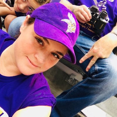 Mommy to 4 humans and 1 dog, wife, sister, daughter, friend. High energy and full of passion about much in life, especially family, job and the Vikings!