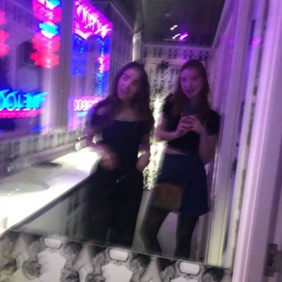 maxnotwell_ac's profile picture. no 💫 (she/her)