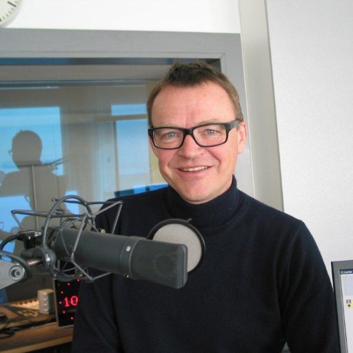 steluz1's profile picture. Journalist, Leiter Inlandredaktion Radio SRF