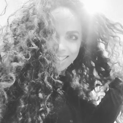 I write #TV #film drama about women. Cause you know, I am one and stuff.