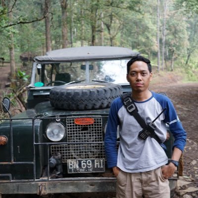 deta_hanggara's profile picture. min1 mlg (97-03), smp3 mlg (03-06), sma4 mlg (06-09), elektro ITS 2009, MRT Jakarta