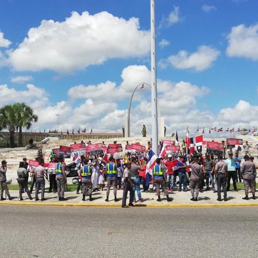 Cibaeño a ultranza. Dominicano desde el inicio de los tiempos. Le fascina bebida Morisoñando. Jeremías 1:5 (RT no implica aprobación)
