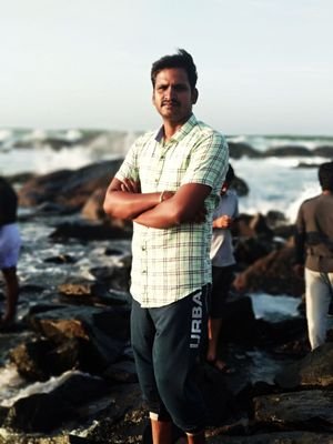 Udhaya7Kumar's profile picture. Techie