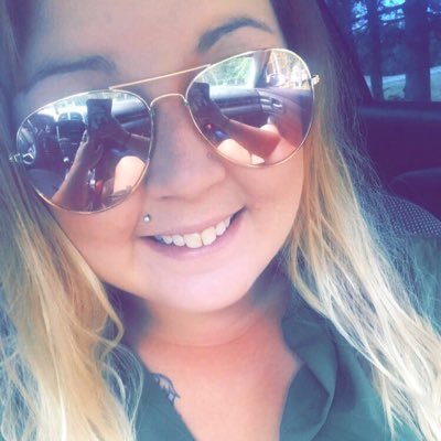 posific_chick's profile picture. 