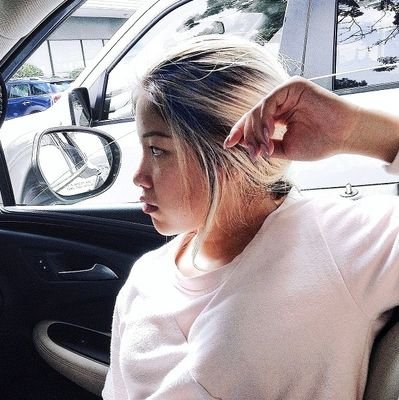 jessiejpeng's profile picture. lol why am i even here