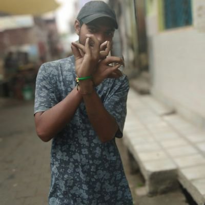Am simple Boy with a Humble Heart, High self Esteem, And Always Planning To Be A succesful Man.