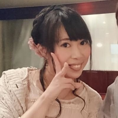 がおっすー！！めっちゃ神社とかいってる声優さん(笑)(*´∀｀*)
何事も一生懸命！！心と心で勝負です！！☆【出演】PCゲーム/MC/ナレーション/ラジオ　などなど！！
楽しいこと、わくわくすること、手作り大好きです！『二胡』を愛でてます！！