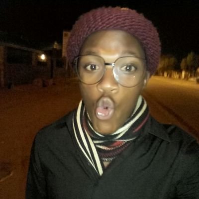 MothogwanePercy's profile picture. Stylist......

Open n Funny🤗✊