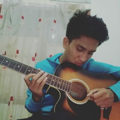 karena akal sehat tak pernah dapat dibolak balikkan dengan materi, materi takkan pernah merubah akal sehat, akal sehat tau mana benar mana yang tidak benar.