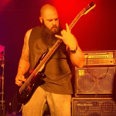 Bass player for Abandoned Trains,
Maker of Garcia Family Salsa,
Husband, Father, #BillsMafia