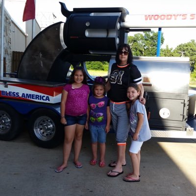 livelylavender's profile picture. 