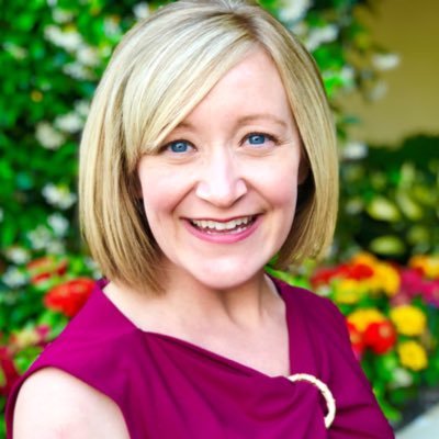 Storyteller: Marketing and PR (APR). Former journo. Lucky wife & #BoyMom x2 💙💙, New England native, Yogi 🧘♀️, ☕️ lover
