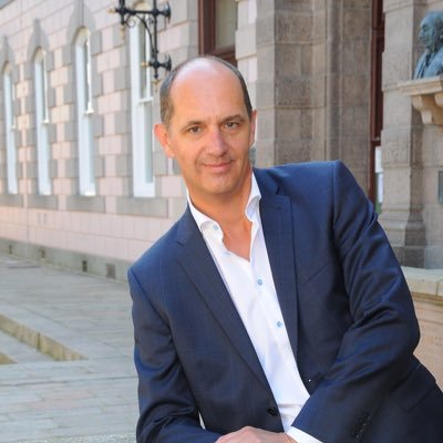Entrepreneurial Business Leader, CIO & Technology Strategist, Change & Cultural Catalyst. All with humour and fun.