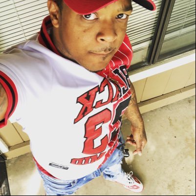 besmoov3's profile picture. Audio Engineer / Producer 
#smoov3productions