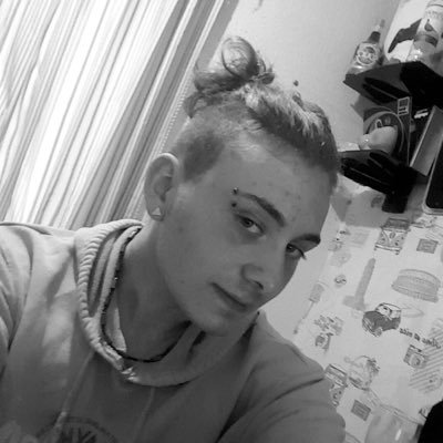 DydaHiram's profile picture. 