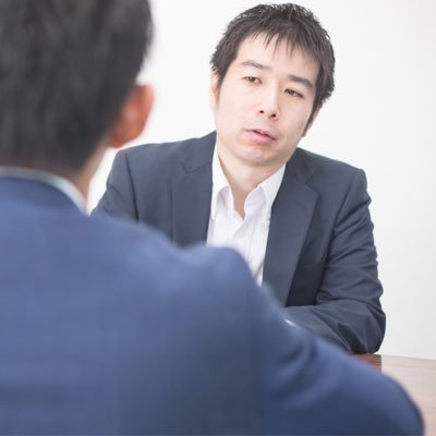 予備校講師。キャリアコンサルタント。作家。合同会社WTE代表。小5から通っていた塾で専任となり、2016年に独立。「西先生の英文法講座」をYouTubeで配信中。 追手門学院大学非常勤講師（キャリア形成プロジェクト）産業技術短期大学非常勤講師（キャリアデザイン）人生理念「愛・感謝・挑戦」。