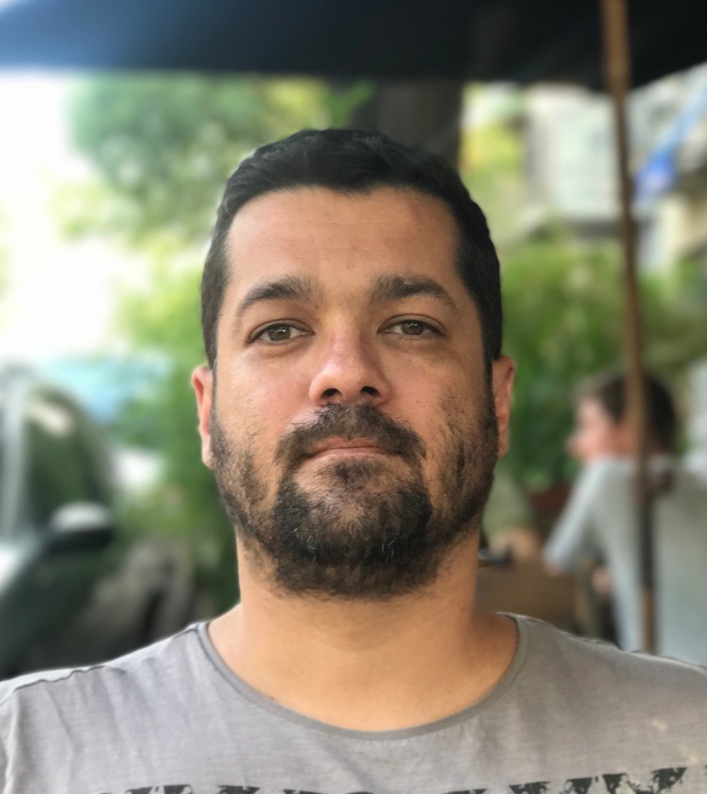 EduPereaL's profile picture. Copywriter. I solve problems.