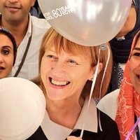 Elizabeth White (@elizbcegypt) Twitter profile photo