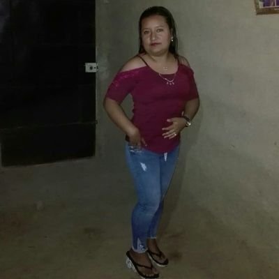 una mujer segura de si misma deja huella por donde camina.