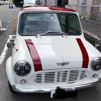 98年式ミニメイフェアを新車から乗り続ける一途なおっさん。邦ロック大好き!若者に混ざってライブハウス行くよ〜!バックドロップシンデレラ打首獄門同好会八十八ヶ所巡礼HEREなどなど。今はTHE ZUTAZUTAZに夢中😆