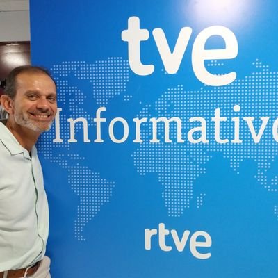 Edición de #ÚltimaHora en los recursos interactivos del @24h_tve +33 años en los SSII de TVE.  Los últimos en la redacción del fin de semana