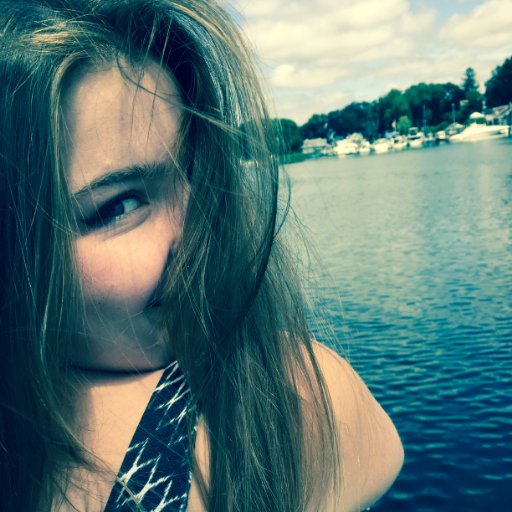 haleyekier's profile picture. Haley • 22 • URI 2019