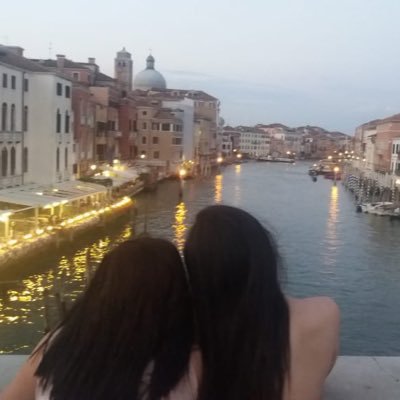 Daniela23_ra's profile picture. 