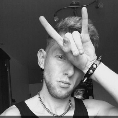 john_hart05's profile picture. snap: johna-23