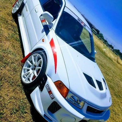 Petrol head.
Northwest​ Regional Organiser for the Mitsubishi Lancer Register.
Husband to an amazing Wife.
Father to my beautiful young lady.
LFC supporter.