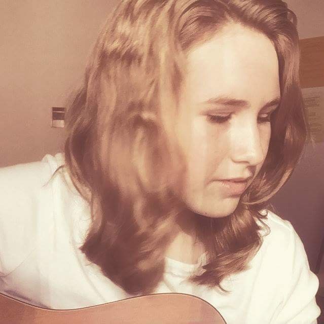 _emmediate's profile picture. sound nerd from unceded territory around lake ontario. proud cat parent. also gestating an EP project and causing trouble @EastEndArtsTO, @WAHC youth councils