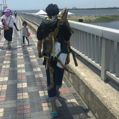 Alastoru's profile picture. 写真を見ての通りバンドやってます。
@societytion