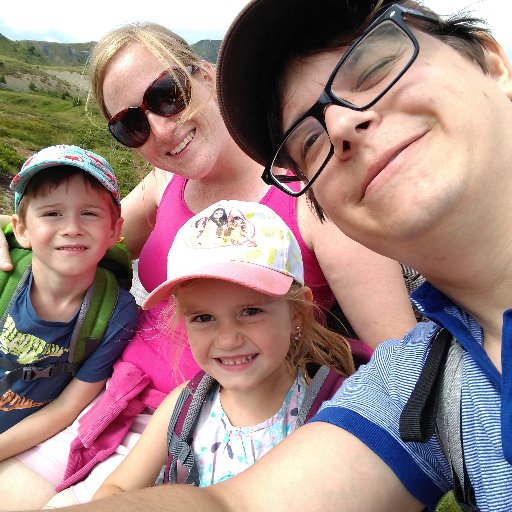 Proud father of Brent, Lieske (†) en Lieze Married with @SwyngedauwSte @Rank1 IT-Consultant at @BARC_CentralLab and CRI, owner @japoprobelgie
