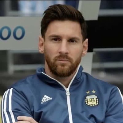 أنا لا أبحث عن المجد وانما المجد من يبحث عني #أنا_الأهلي نادي القرن الأفريقي 👑❤️💪😘