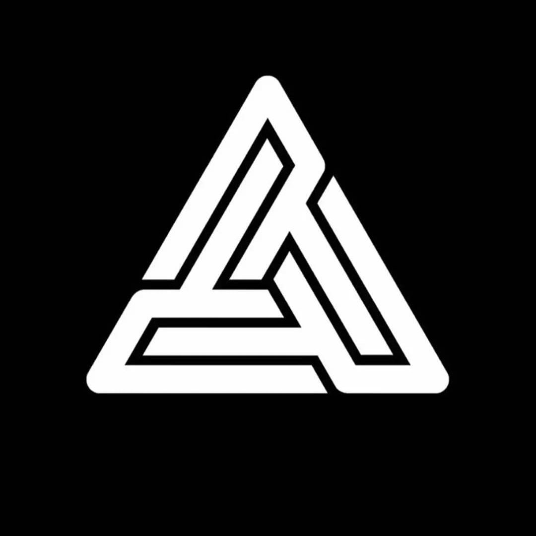 summersorrell15's profile picture. "You start to live, when a moment feels like a lifetime"