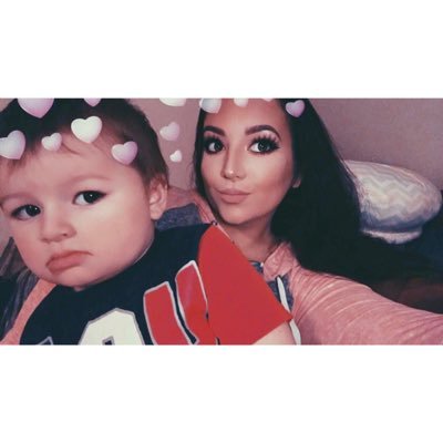 Tinybubbles081's profile picture. 24\\ Taken 👪\\ Mama 👶🏻\\ barista ☕️