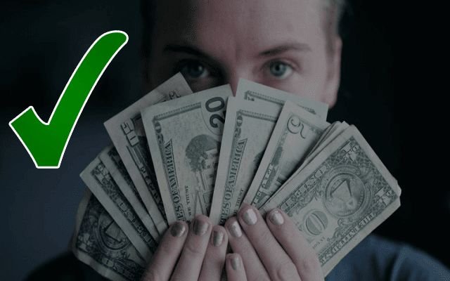 CaraEssa's profile picture. Calm snake