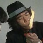 2025の目標も連食しない!完飲しない😢胃袋小さくなりました。酒🍶煙草🚬やめました。見た目通り小食で内気、人見知りコミュ障😵💫喫煙店🚬や騒がしい店には行きたくない🤧煙草の匂い🚬を嗅ぐと一瞬で不機嫌になる!デカ盛り早食い激辛料理は興味なし。