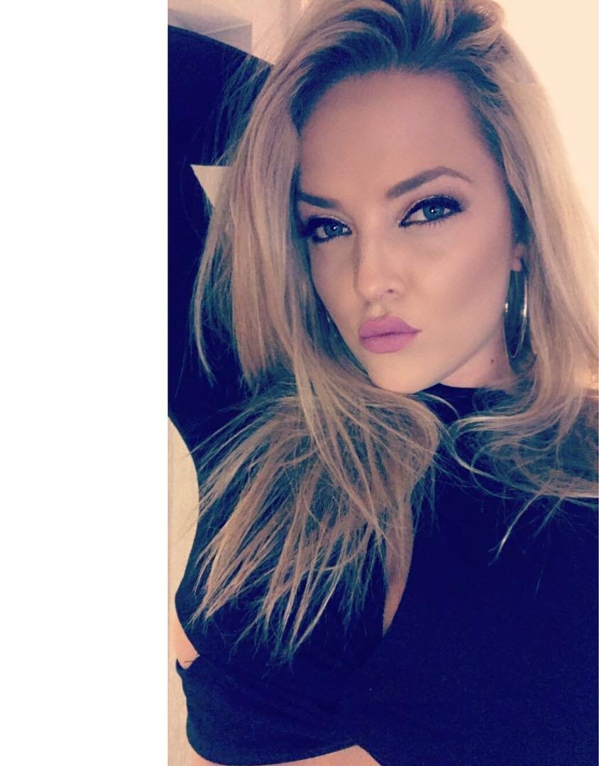 Valeria09002's profile picture. 