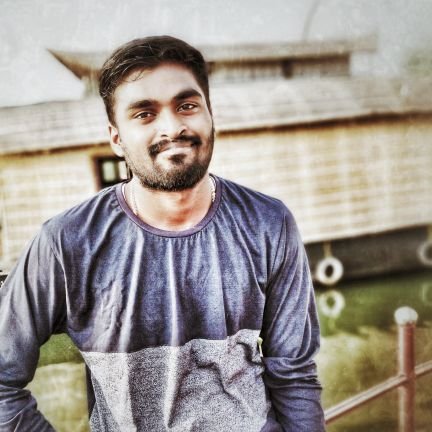 Software techie
Traveller
Foodie
Cricket in blood
