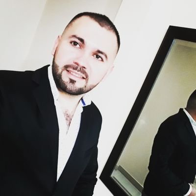 Comunicador social. Estudiante de la carrera de Derecho. Administrador de grupos de WhatsApp