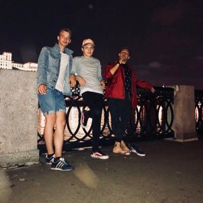 em_Vans's profile picture. 