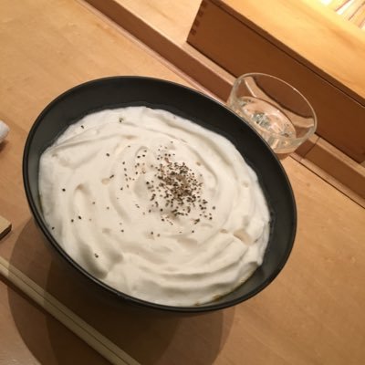 都内在住。美味しいもの食べるのが好きな20代会社員。たまにお酒も作ります🍸人材業界で日々頑張ってる関西人です！！仕事柄人と会う事が多く、見た目にも気を使い始めたので、最近は美容にも興味を持ちつつ、毎日ポジティブに楽しく生きています！！✨ #グルメ #読書 #お笑い #スポーツ #美容