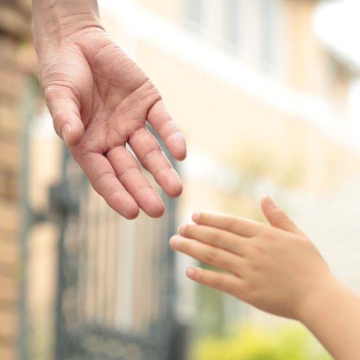 oyakonokatachi's profile picture. 虐待など様々な理由で家庭で暮らせない子どもたちを一時的に家庭に受け入れる「里親制度」。赤ちゃんから育てるケースもあれば、数カ月の短い受け入れもあります。動画や記事などで様々な「里親」のカタチを紹介し、制度を応援しています。by 毎日新聞・里親制度応援チーム「家庭のカタチ」