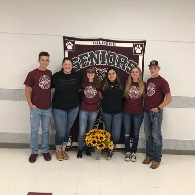 Silsbee’s senior class of 2019! Be sure to follow us for class news! Have any questions? Send us a message!  🌻🌻