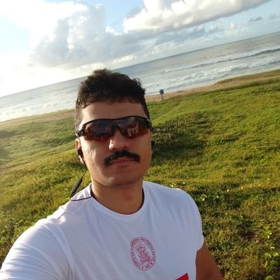 Um cara de boas, trabalho com tecnologia (qualidade de software), gosto de esportes, cervejinha, petzs, comer, jogar, dormir e namorar.
😊💪🏽🍻💤🏃🏽‍♂️🐈‍⬛👨